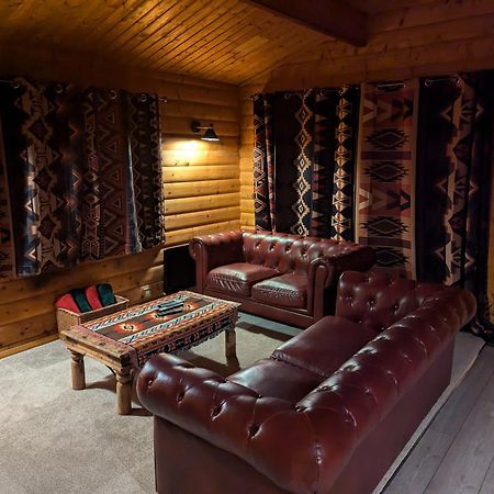 Pineshadow Lodge-Dog Friendly Kenwick Park Louth لاوث المظهر الخارجي الصورة