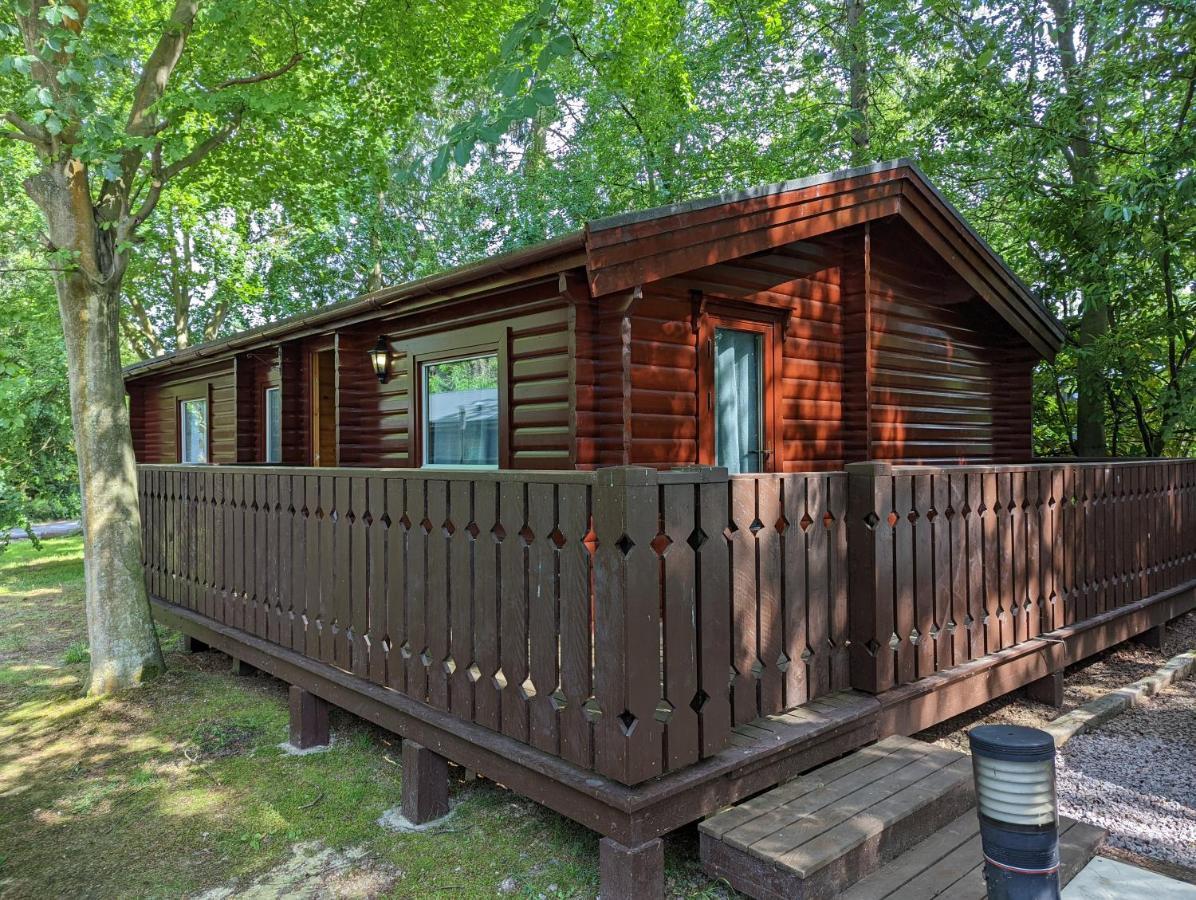 Pineshadow Lodge-Dog Friendly Kenwick Park Louth لاوث المظهر الخارجي الصورة
