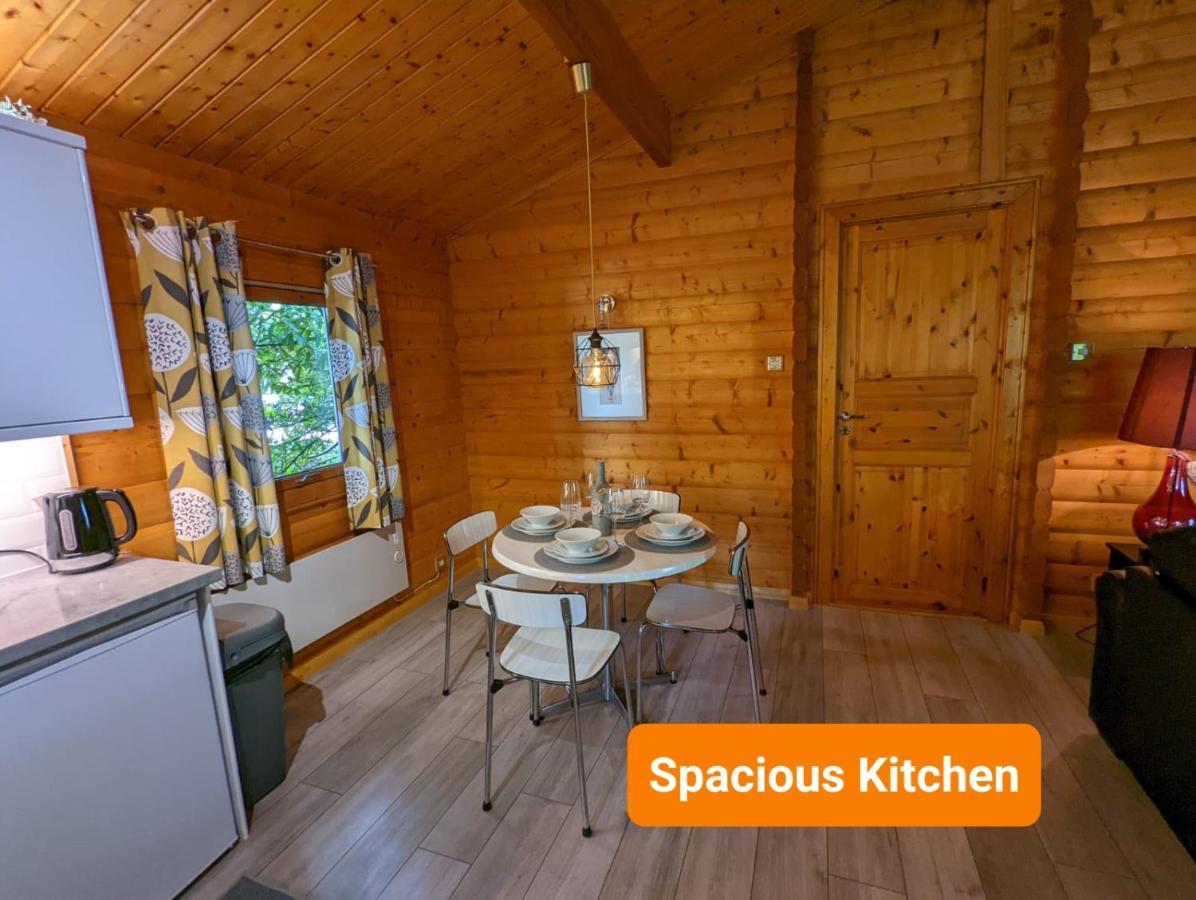 Pineshadow Lodge-Dog Friendly Kenwick Park Louth لاوث المظهر الخارجي الصورة