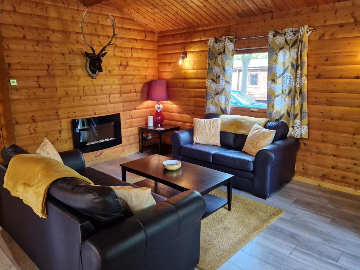 Pineshadow Lodge-Dog Friendly Kenwick Park Louth لاوث المظهر الخارجي الصورة